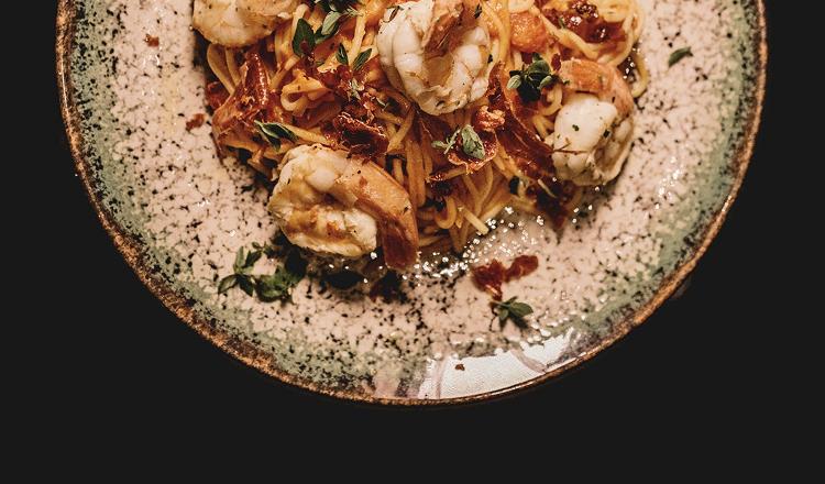 pasta with shrimps on a plate